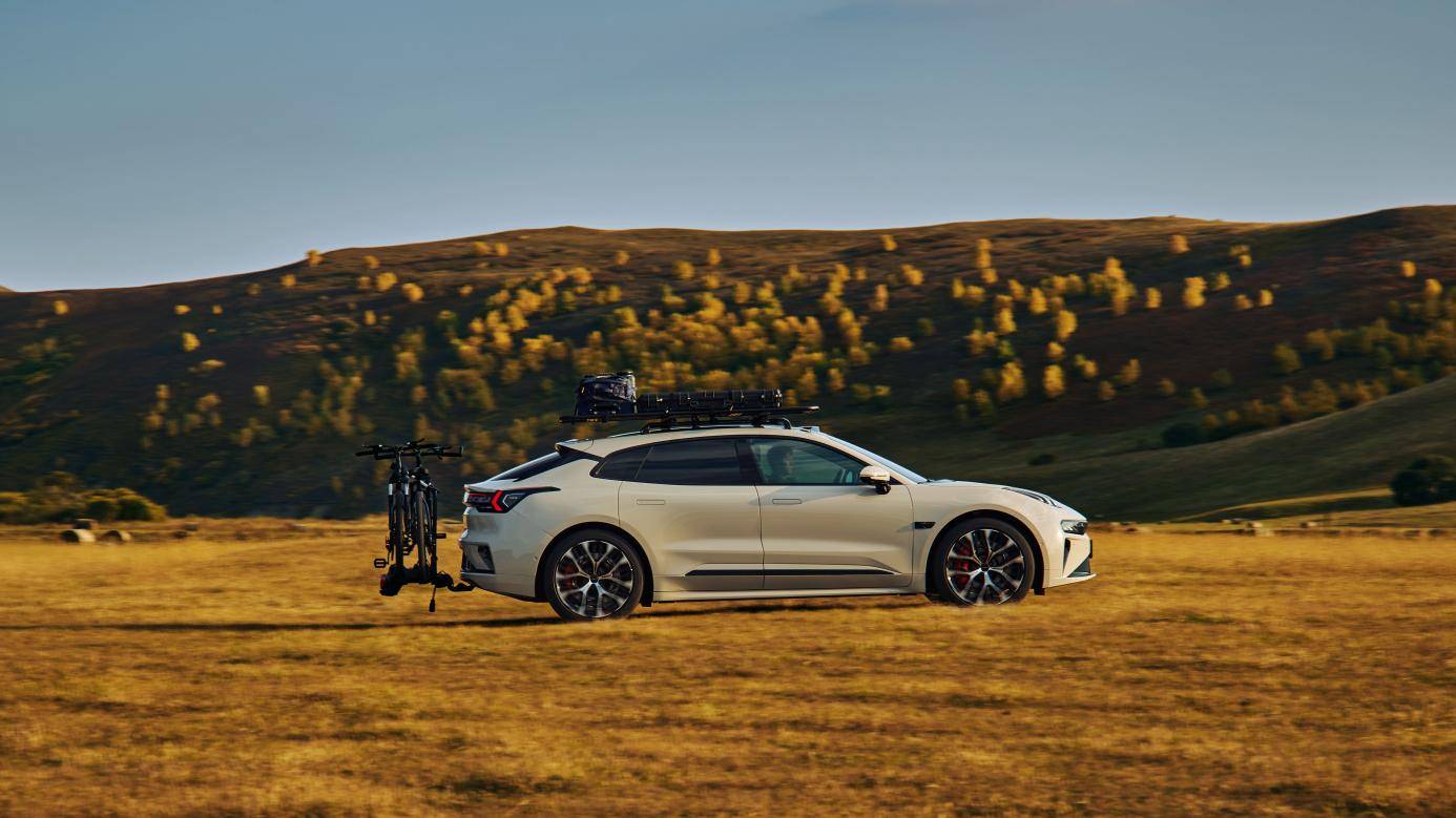 新极氪001极限环境实测超长续航超低能耗瓦力棋牌全系标配900V全栈高压架构焕(图2)